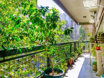 Venta Departamento 5 Ambientes Cochera y Baulera Recoleta