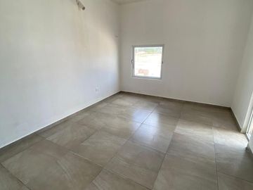 EN VENTA CASA CON JARDÍN EN PALMAS NUEVO ORIENTE, SE ACEPTA FOVISSSTE E INFONAVI