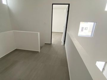 CASA EN VENTA CON TERRAZA EN PALMAS NUEVO ORIENTE, SE ACEPTA FOVISSSTE E INFONAV