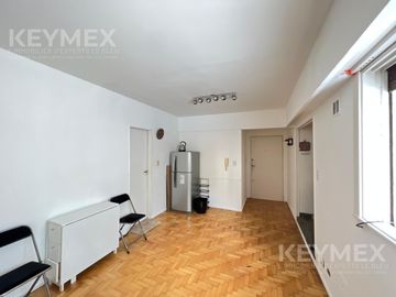 Monoambiente en venta entre Abasto y Balvanera. Ideal inversion y renta. APTO CRÉDITO
