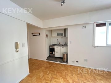 Monoambiente en venta entre Abasto y Balvanera. Ideal inversion y renta. APTO CRÉDITO