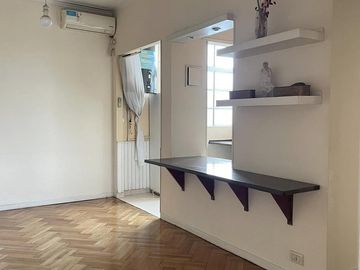 Departamento en Monserrat en venta, 3 ambientes con balcón