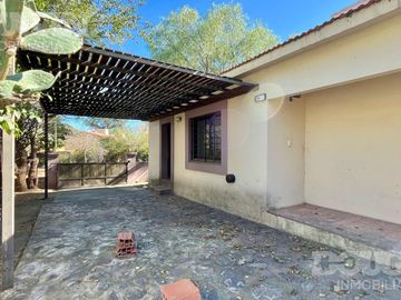 Casa céntrica con gas natural en venta - Merlo / San Luis