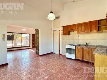 Casa céntrica con gas natural en venta - Merlo / San Luis