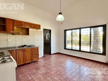 Casa céntrica con gas natural en venta - Merlo / San Luis