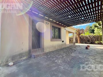 Casa céntrica con gas natural en venta - Merlo / San Luis