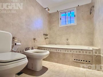 Casa céntrica con gas natural en venta - Merlo / San Luis