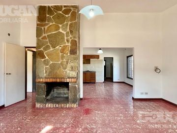 Casa céntrica con gas natural en venta - Merlo / San Luis