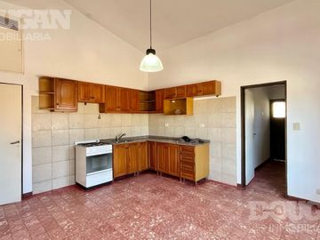 Casa céntrica con gas natural en venta - Merlo / San Luis