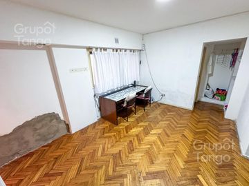 Departamento Venta Villa Crespo Cuatro Ambientes Balcon Frente Terraza Parilla