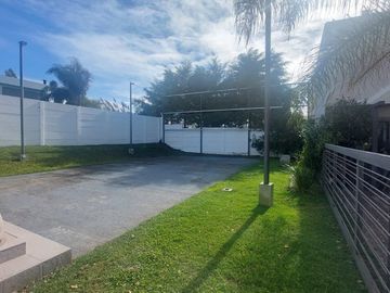 Duplex en Venta, Barrio Cerrado - La Plata