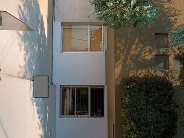 Casa Duplex  en venta de solo 2 unidades en calle cerrada