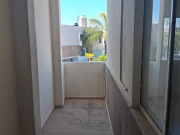 CASA EN VENTA EN PEDREGAL DE ORIENTE EN GUADALUPE