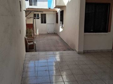 CASA EN VENTA EN HACIENDA SAN MIGUEL EN GUADALUPE