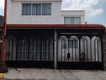 Casa en Renta, Lomas de Atizapán , 5 Recamaras