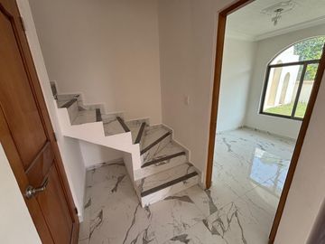 Casa en VENTA - Residencial La Joya