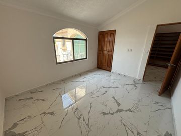 Casa en VENTA - Residencial La Joya
