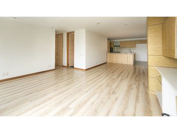 Luz, amplitud y terraza privada: tu nuevo hogar ideal.