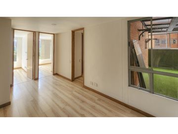 Luz, amplitud y terraza privada: tu nuevo hogar ideal.