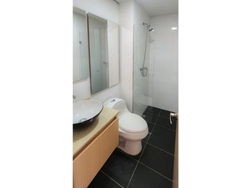 Luz, amplitud y terraza privada: tu nuevo hogar ideal.