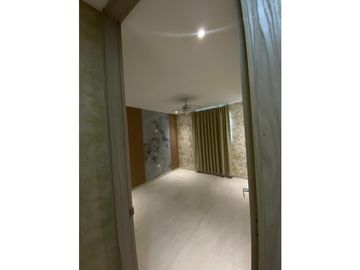 SE VENDE CASI NUEVO APARTAMENTO EN  LOS ALPES