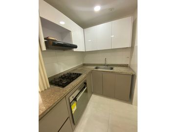 SE VENDE CASI NUEVO APARTAMENTO EN  LOS ALPES