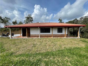 Casa en Venta en San Vicente Vereda Guacirú