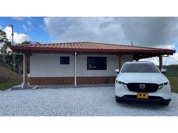 Casa en Venta en San Vicente Vereda Guacirú