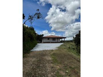 Casa en Venta en San Vicente Vereda Guacirú