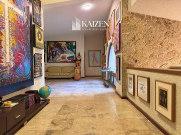 CASA EN VENTA, COL. COLINAS DE SAN JAVIER
