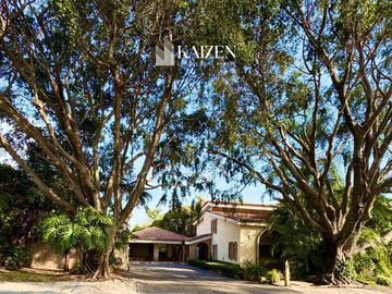 CASA EN VENTA, COL. COLINAS DE SAN JAVIER