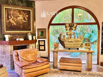 CASA EN VENTA, COL. COLINAS DE SAN JAVIER