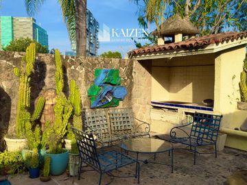 CASA EN VENTA, COL. COLINAS DE SAN JAVIER