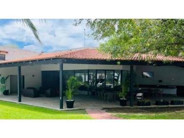 CASA EN VENTA CARRETERA NACIONAL VERGEL