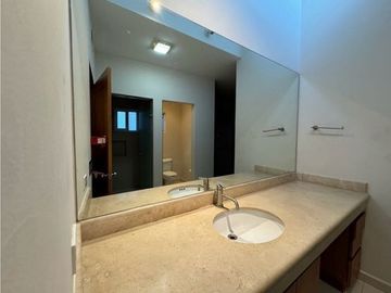 CASA EN VENTA CARRETERA NACIONAL VERGEL