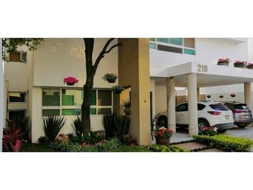 CASA EN VENTA CARRETERA NACIONAL VERGEL