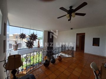 Praderas de la Hacienda: Gran casa campestre con amplio terreno y alberca