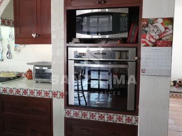 Praderas de la Hacienda: Gran casa campestre con amplio terreno y alberca