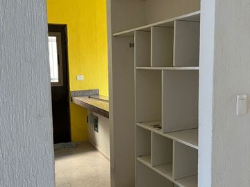 CASA DE UNA PLANTA EN VENTA EN FRACCIONAMIENTO LAS AMERICAS.