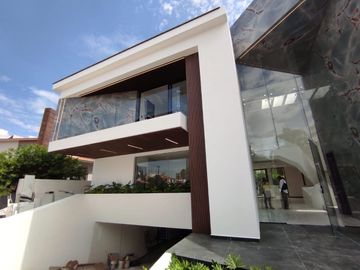 CASA EN LA VISTA