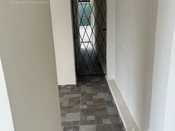 Casa en  Venta de 4 recamaras en la Col. Petrolera