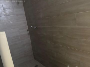 Casa en  Venta de 4 recamaras en la Col. Petrolera