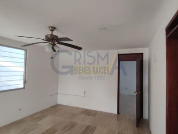 CASA EN VENTA EN JARDINES DE TUXPAN