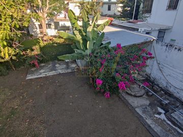 CASA EN VENTA EN JARDINES DE TUXPAN