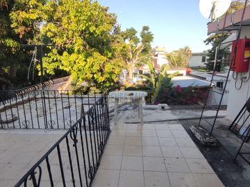 CASA EN VENTA EN JARDINES DE TUXPAN