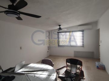 CASA EN VENTA EN JARDINES DE TUXPAN