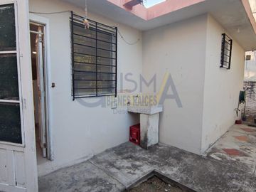 CASA EN VENTA EN JARDINES DE TUXPAN