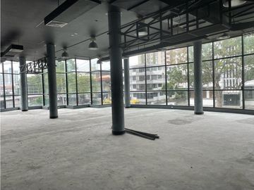 Alquilo vendo edificio comercial en la AV.Ramon Arias, El carmen