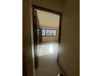 VENTA  CASA CON TERRAZA  FACIL ACCESO A LA VIA ISRAEL Y CALLE 50