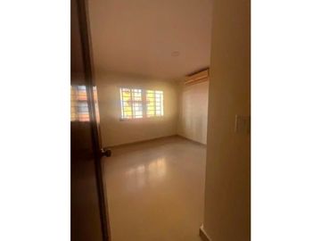 VENTA  CASA CON TERRAZA  FACIL ACCESO A LA VIA ISRAEL Y CALLE 50